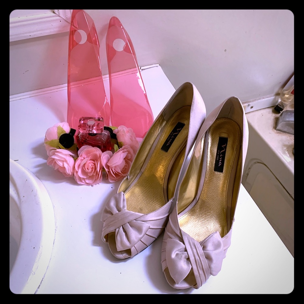 Beautiful low sand colored heels